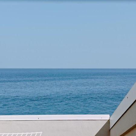 Mirone Apartment Fronte Mare Beachfront House Roccalumera Exteriör bild